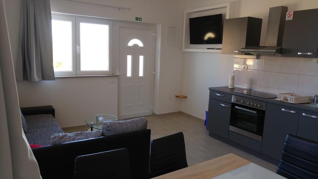 Apartment Perun Podstrana Bagian luar foto