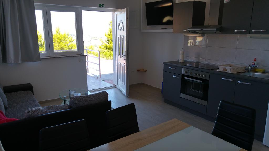 Apartment Perun Podstrana Bagian luar foto