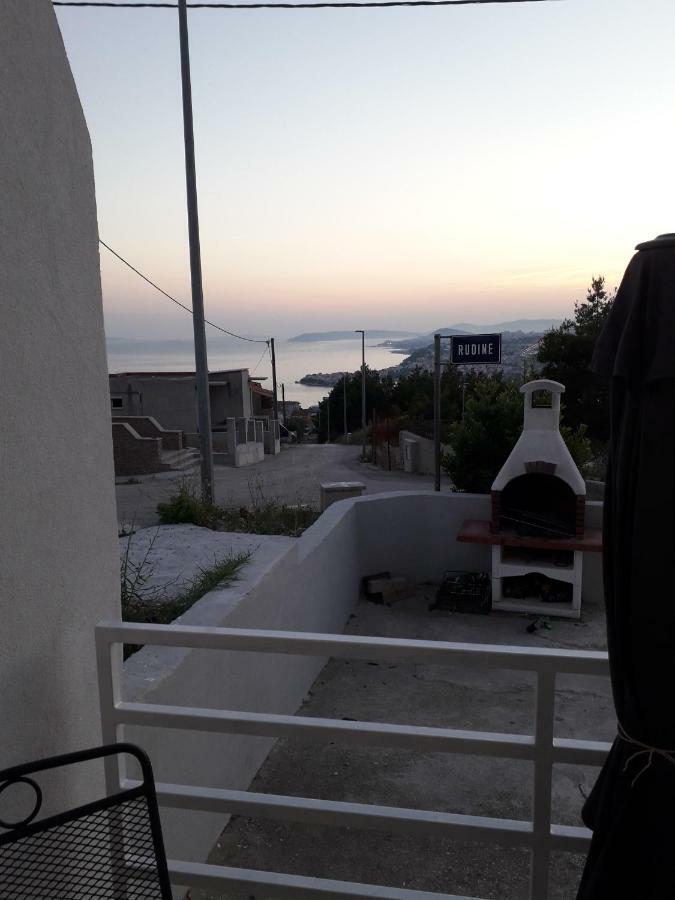 Apartment Perun Podstrana Bagian luar foto